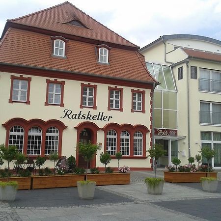 Garni-Hotel Zum Alten Ratskeller Vetschau Exterior foto