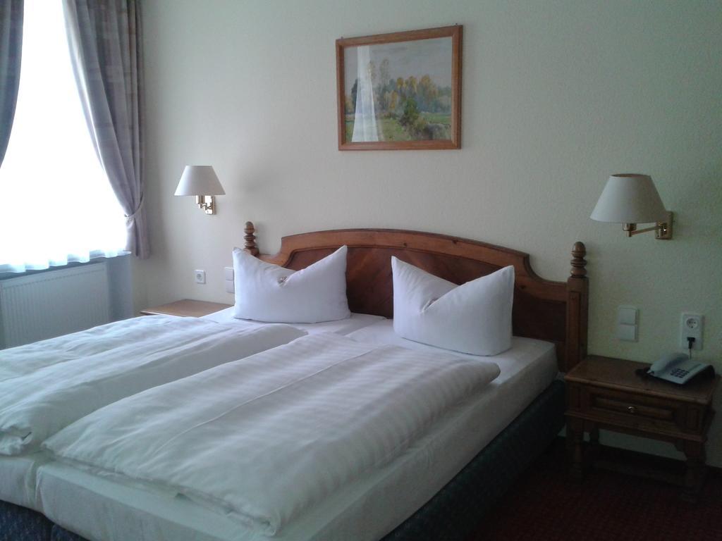 Garni-Hotel Zum Alten Ratskeller Vetschau Cameră foto